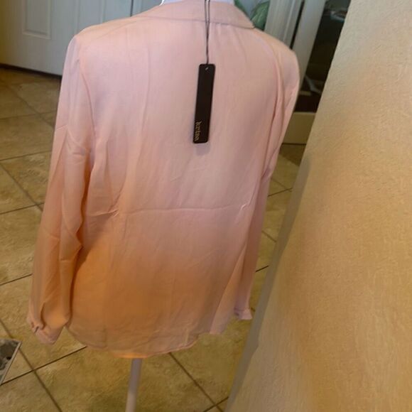 Krisa Women's M Surplice Long Sleeve Blouse Ballet Pink Crossover Wrap Top New - Picture 6 of 11